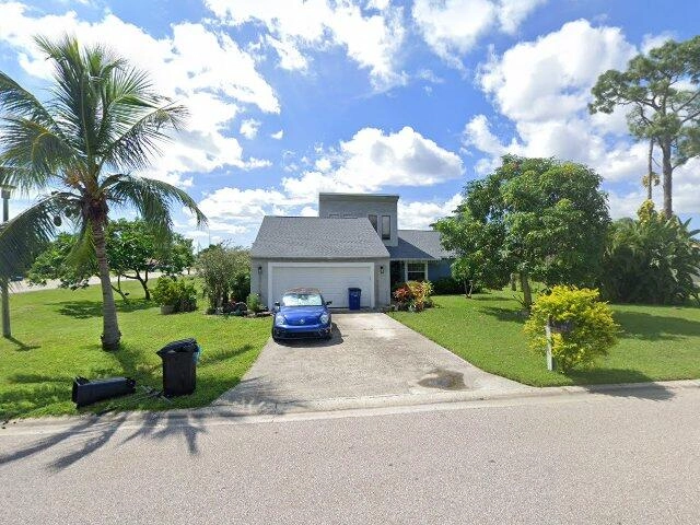 House image located at Fort Myers, FL 33907