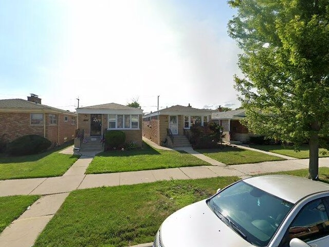 House image located at Chicago, IL 60628