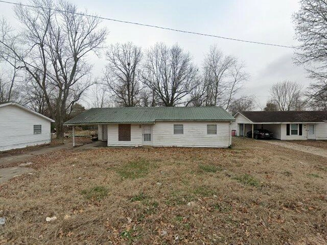 House image located at Sikeston, MO 63801