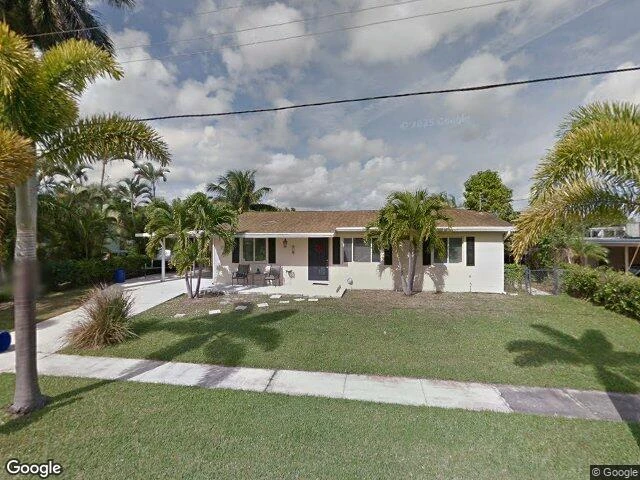 House image located at Lake Worth, FL 33461