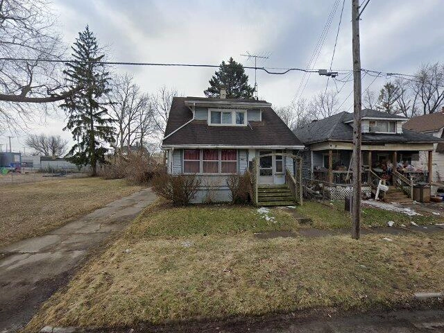 House image located at Flint, MI 48503