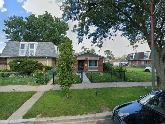House image located at Chicago, IL 60643