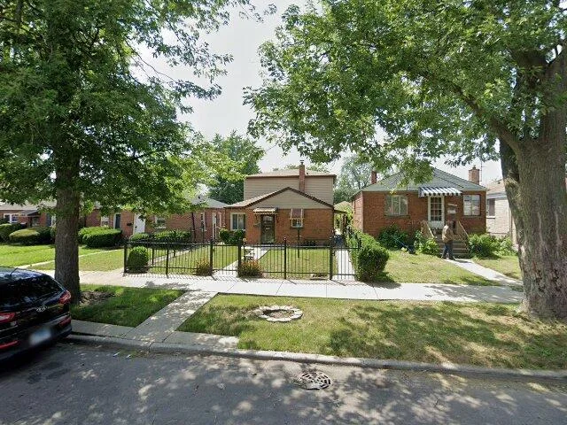 House image located at Chicago, IL 60643