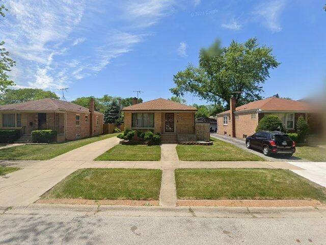 House image located at Dolton, IL 60419