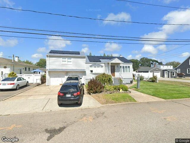 House image located at Lindenhurst, NY 11757