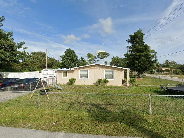 House image located at West Palm Beach, FL 33413