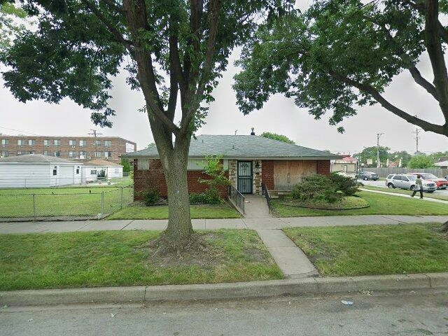 House image located at Chicago, IL 60628