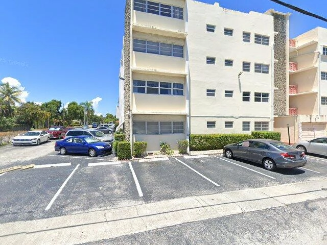 House image located at Hallandale, FL 33009