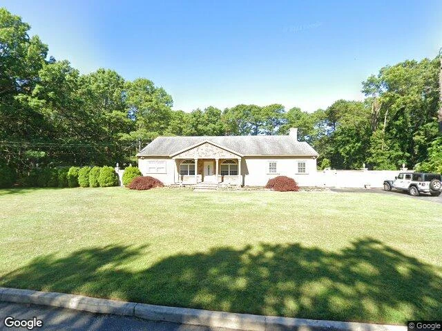 House image located at Manorville, NY 11949