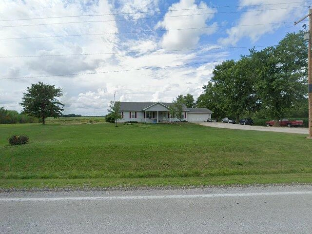 House image located at Modesto, IL 62667