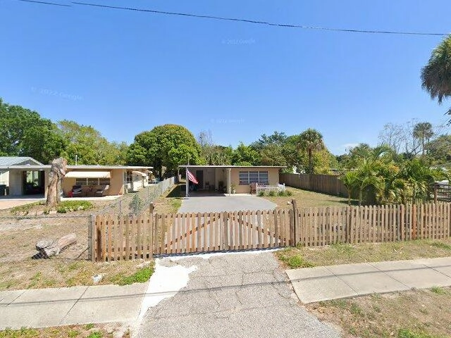 House image located at Fort Myers, FL 33905