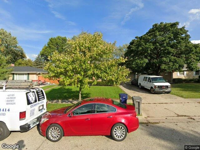 House image located at Elgin, IL 60123