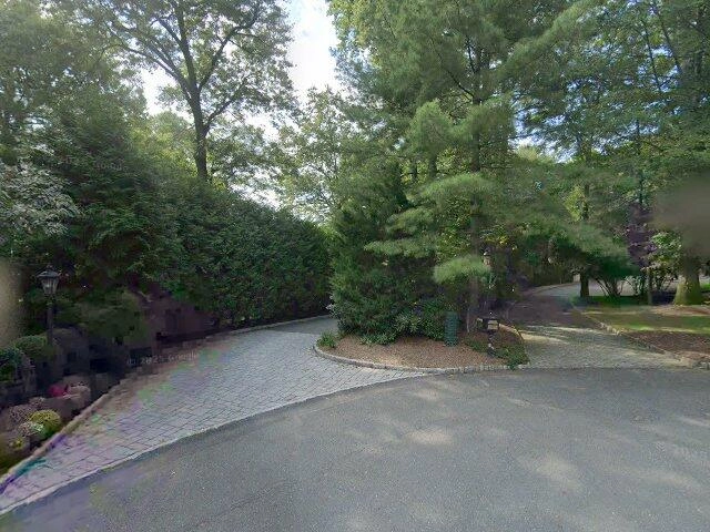 House image located at Saddle River, NJ 07458