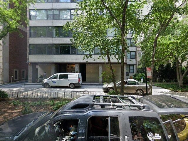 House image located at Chicago, IL 60610