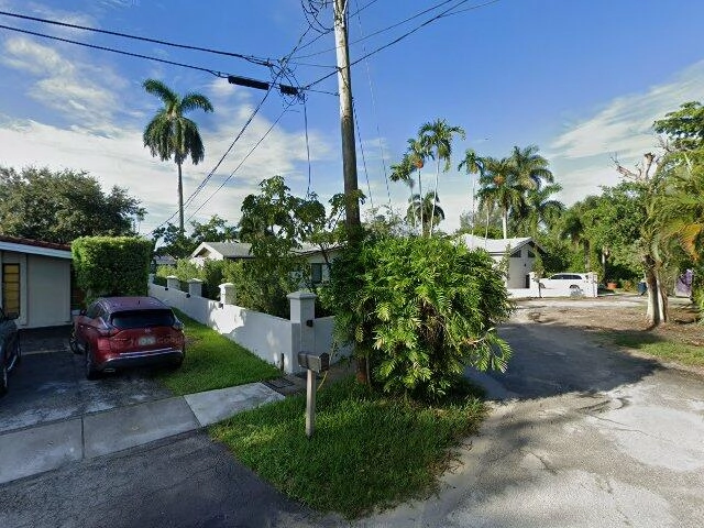 House image located at Miami, FL 33180