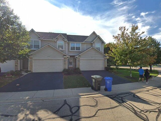 House image located at Carpentersville, IL 60110