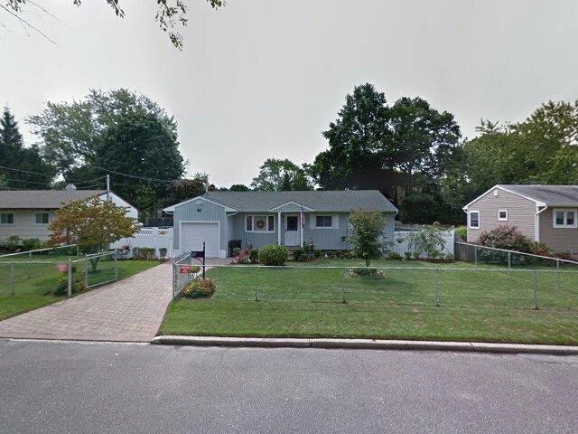 House image located at Bay Shore, NY 11706