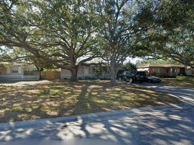 House image located at Saint Petersburg, FL 33713