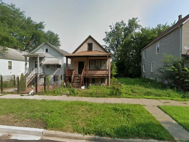 House image located at Chicago, IL 60609