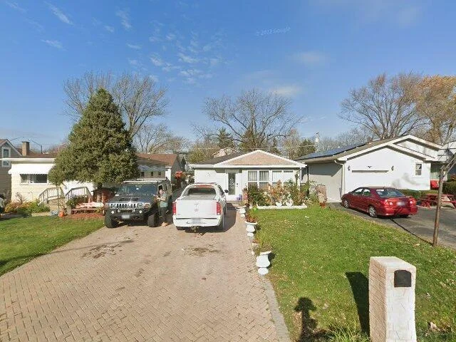 House image located at Round Lake, IL 60073