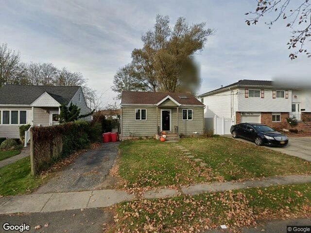 House image located at Lindenhurst, NY 11757