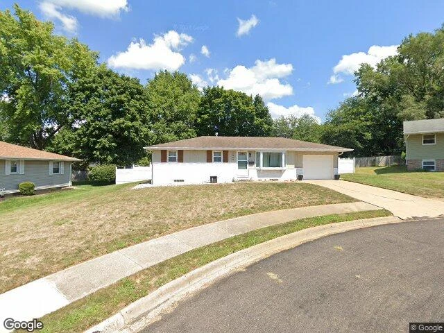 House image located at Pekin, IL 61554