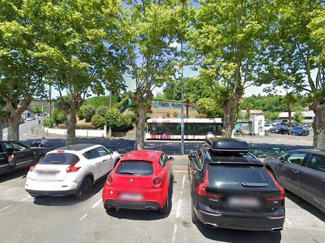 House image located at Lutz, FL 33558