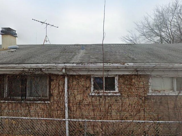 House image located at Chicago, IL 60617