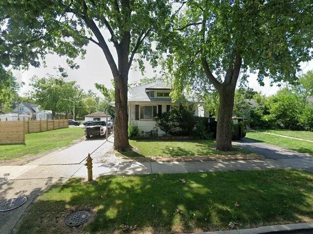 House image located at Broadview, IL 60155