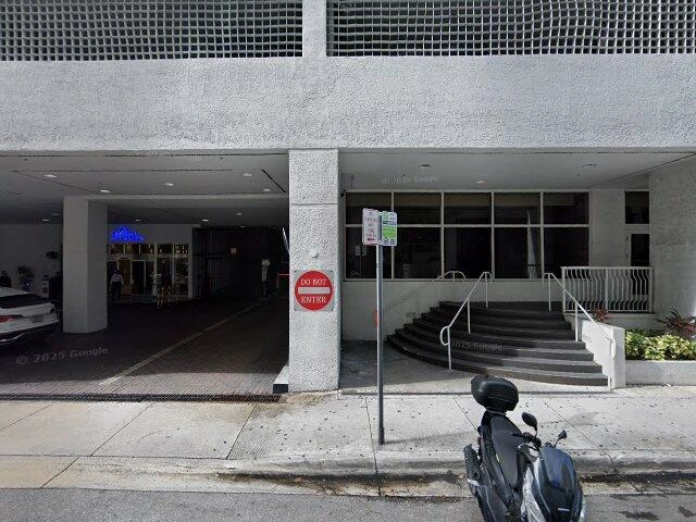 House image located at Miami, FL 33131