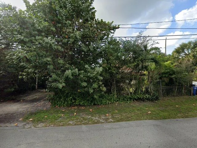 House image located at Miami, FL 33162