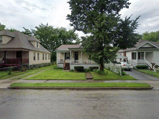 House image located at East Saint Louis, IL 62203