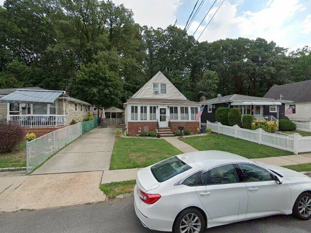 House image located at Staten Island, NY 10305