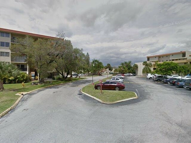 House image located at Miami, FL 33172