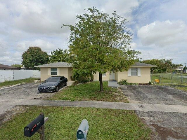 House image located at West Palm Beach, FL 33415