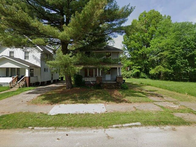 House image located at Akron, OH 44320