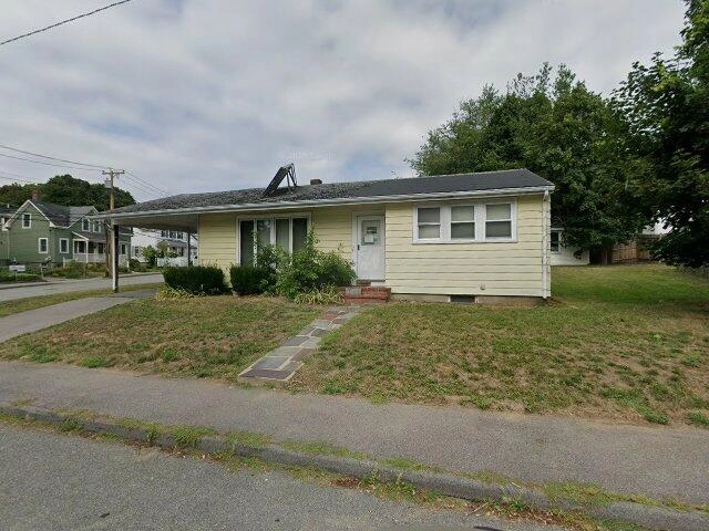 House image located at Taunton, MA 02780