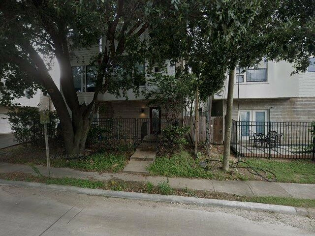 House image located at Houston, TX 77004