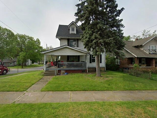 House image located at Akron, OH 44305