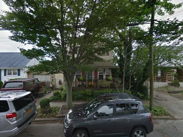 House image located at Lindenhurst, NY 11757