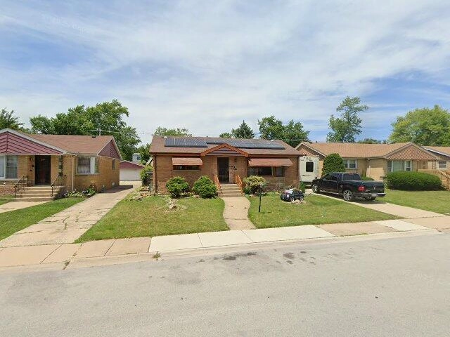 House image located at South Holland, IL 60473