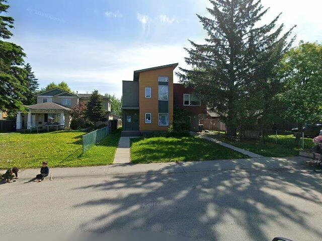 House image located at Westmont, IL 60559