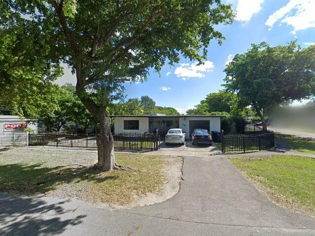 House image located at Miami, FL 33167