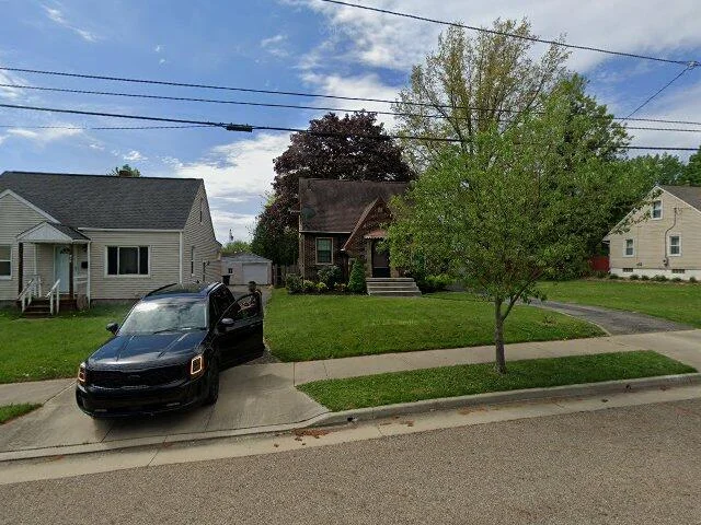 House image located at Akron, OH 44306