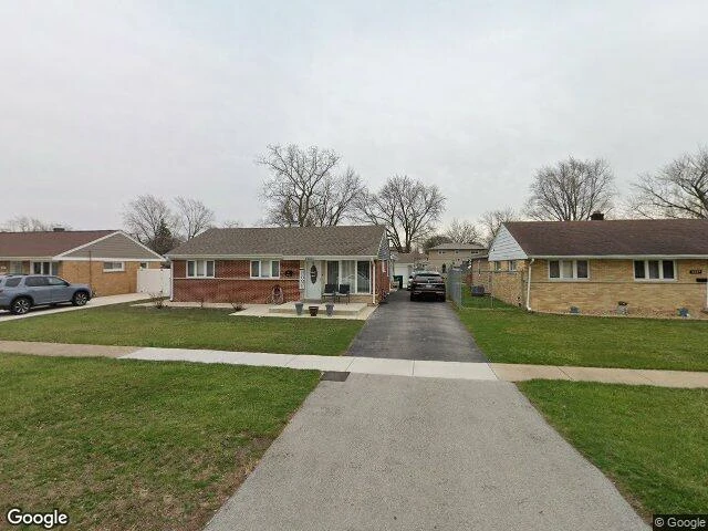 House image located at Burbank, IL 60459