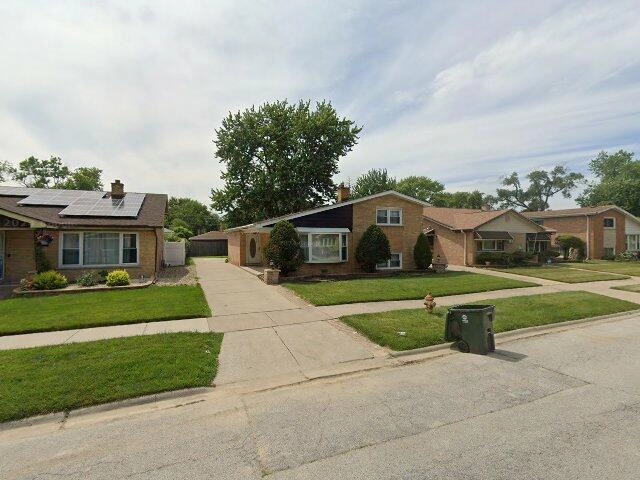 House image located at Dolton, IL 60419