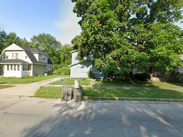 House image located at Indianapolis, IN 46219