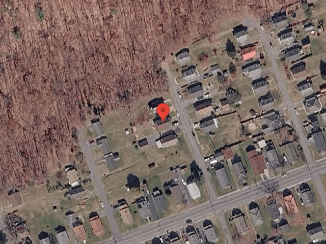 House image located at Covington, VA 24426