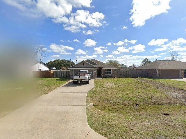 House image located at Angleton, TX 77515