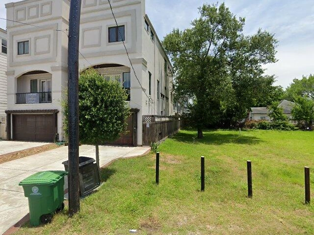 House image located at Houston, TX 77007
